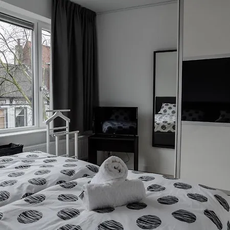 Onze Lieve Vrouw Διαμέρισμα *